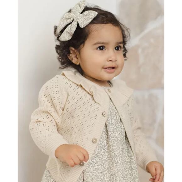 Quincy Mae Organic Ruffle Collar Cardigan in Natural - Size 3-6 Months - Picture 2 of 5